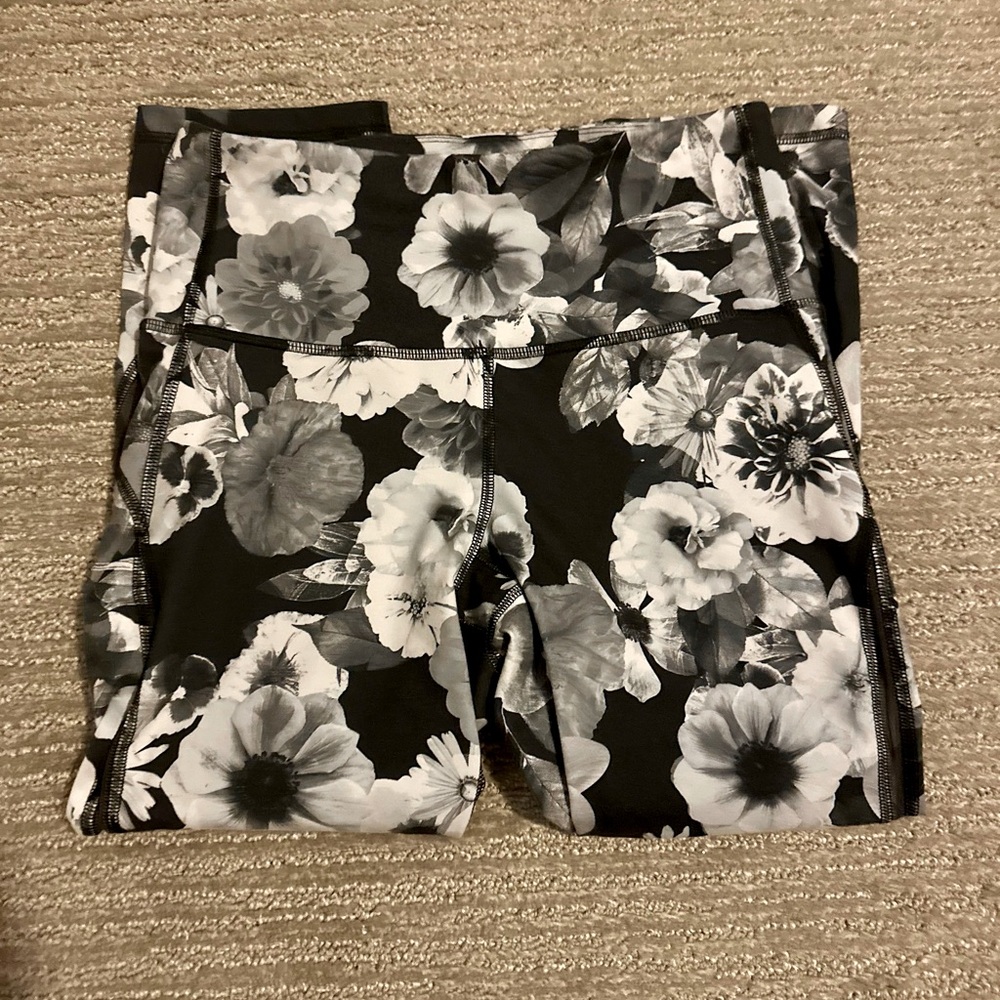 Old Navy Crop Leggings